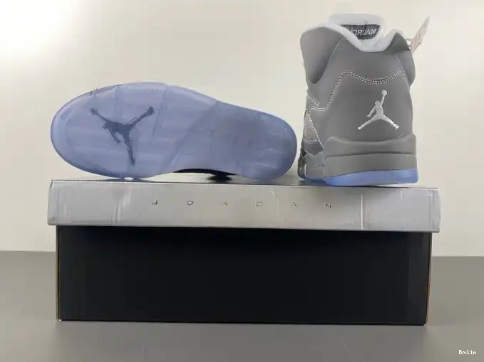 Bmlin shoes Wolf Jordan 136027-005 Retro Grey 5 Air 0522